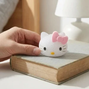 Kitty Star™ - Veilleuse & Lampe de Bureau Hello Kitty (Style Kawaii)