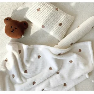 Couverture bébé à motifs 