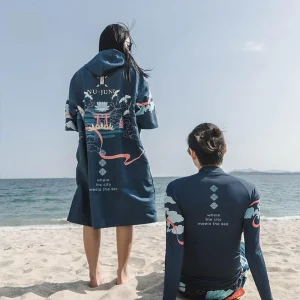 Poncho Surf Wild Sea